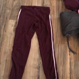 maroon leggings